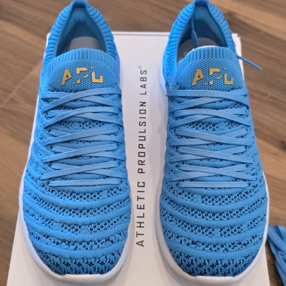 APL Athletic Propulsion Labs Techloom WAVE - Size 7.5 - New in Box, COASTAL BLUE